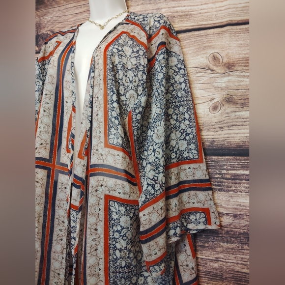 Maurices Floral Kimono Cardigan with Red Accents Size Large/XL - Picture 2 of 5